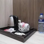 Sans Hotel Lynt Makassar